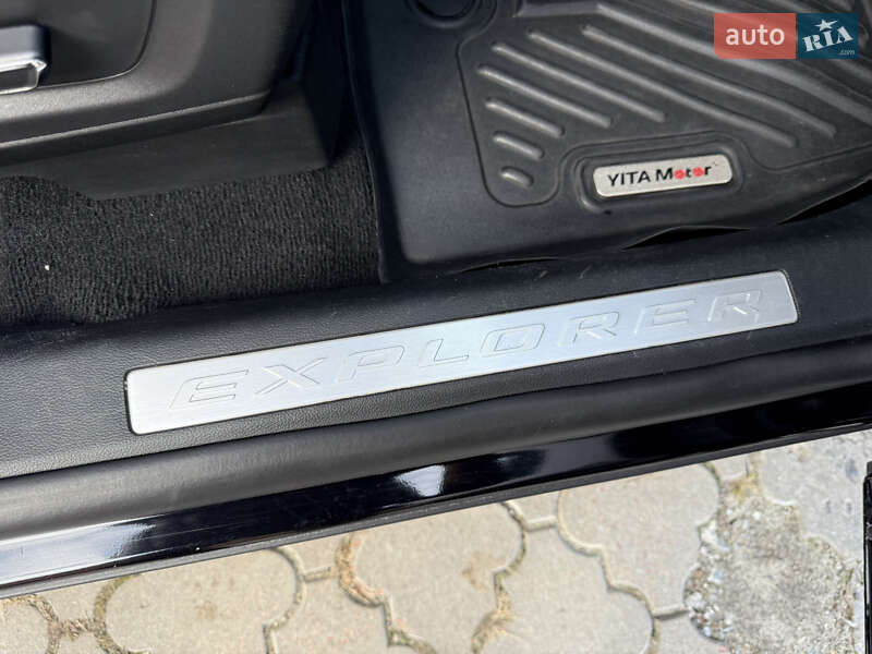 Внедорожник / Кроссовер Ford Explorer 2019 в Ковеле