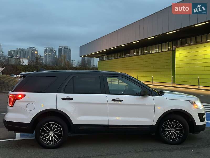 Позашляховик / Кросовер Ford Explorer 2016 в Києві фото 12 Позашляховик / Кросовер Ford Explorer 2016 в Києві