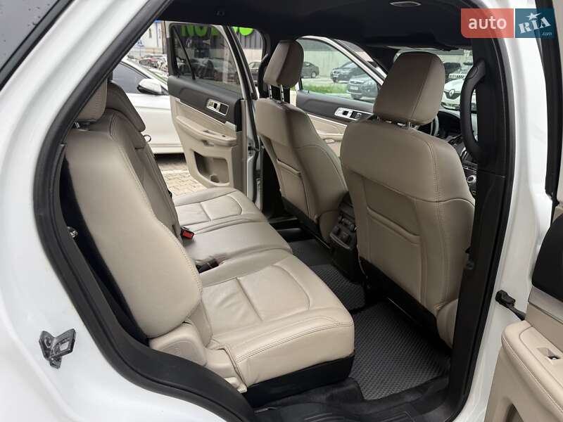 Позашляховик / Кросовер Ford Explorer 2016 в Києві фото 33 Позашляховик / Кросовер Ford Explorer 2016 в Києві