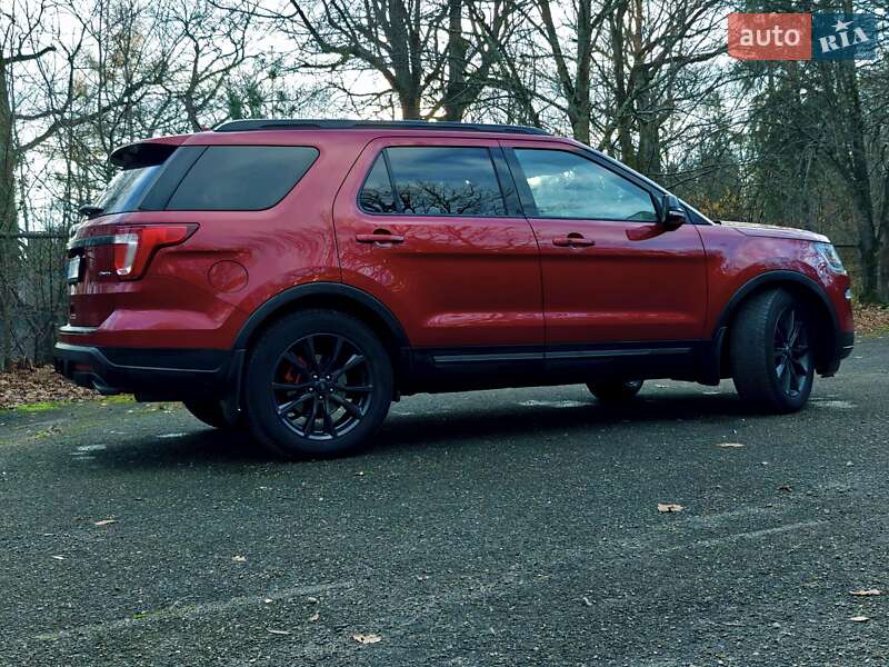 Внедорожник / Кроссовер Ford Explorer 2018 в Стрые