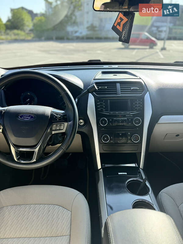 Позашляховик / Кросовер Ford Explorer 2017 в Івано-Франківську фото 12 Позашляховик / Кросовер Ford Explorer 2017 в Івано-Франківську
