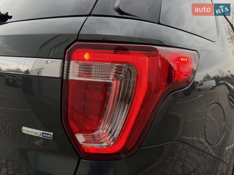 Внедорожник / Кроссовер Ford Explorer 2016 в Ивано-Франковске