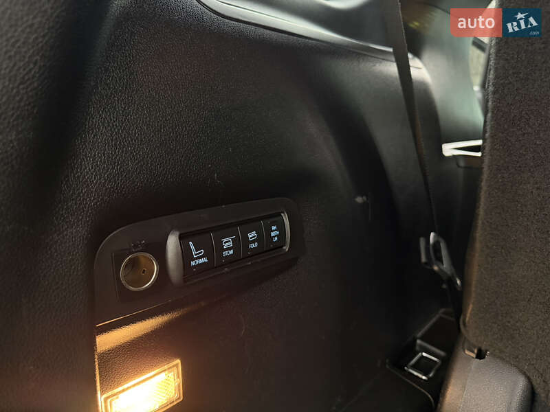 Внедорожник / Кроссовер Ford Explorer 2016 в Ивано-Франковске