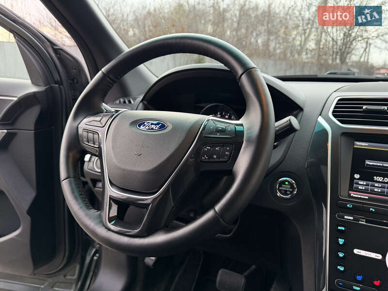 Внедорожник / Кроссовер Ford Explorer 2016 в Ивано-Франковске