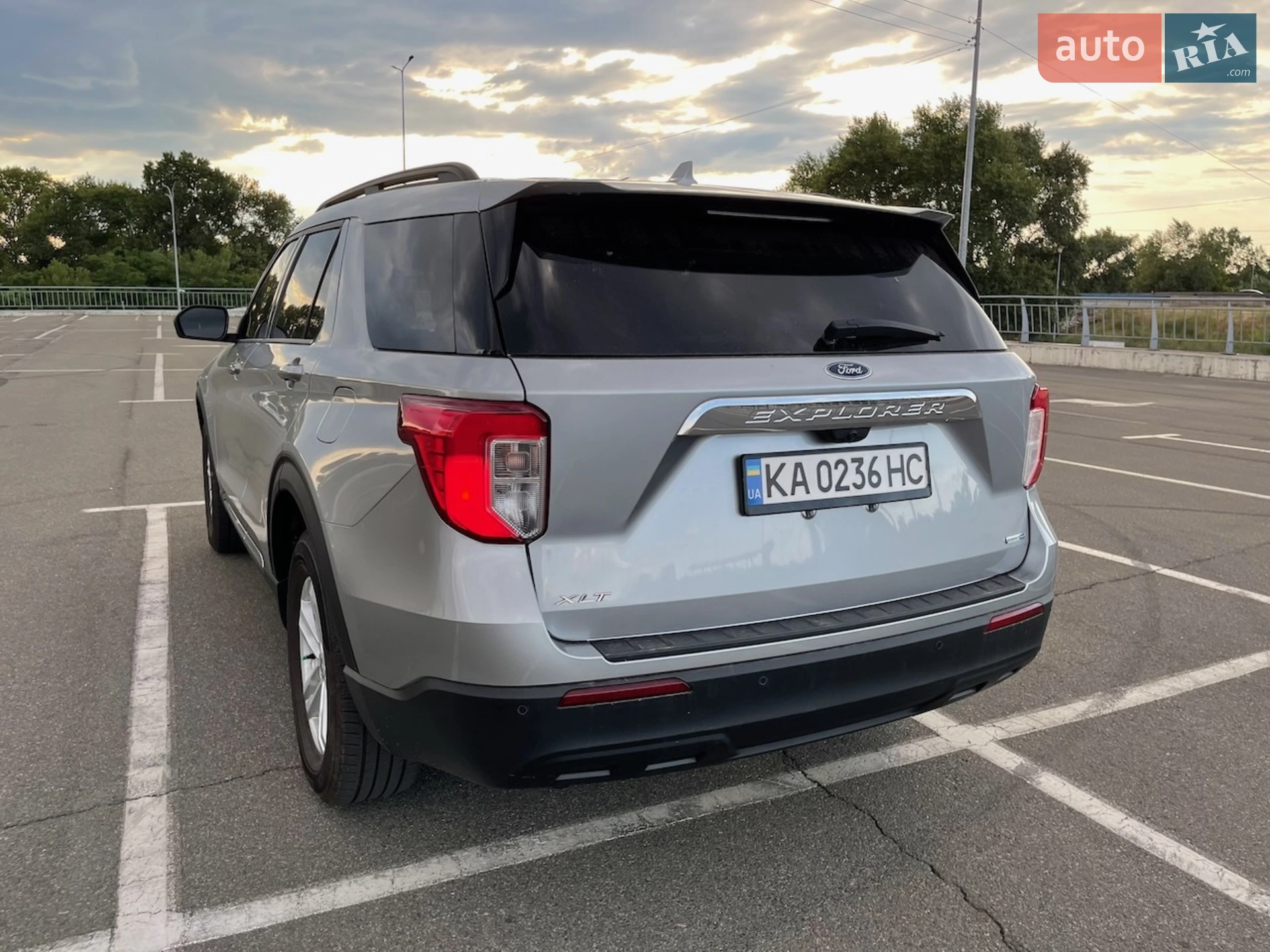 2020 Ford Explorer - мініатюра 5