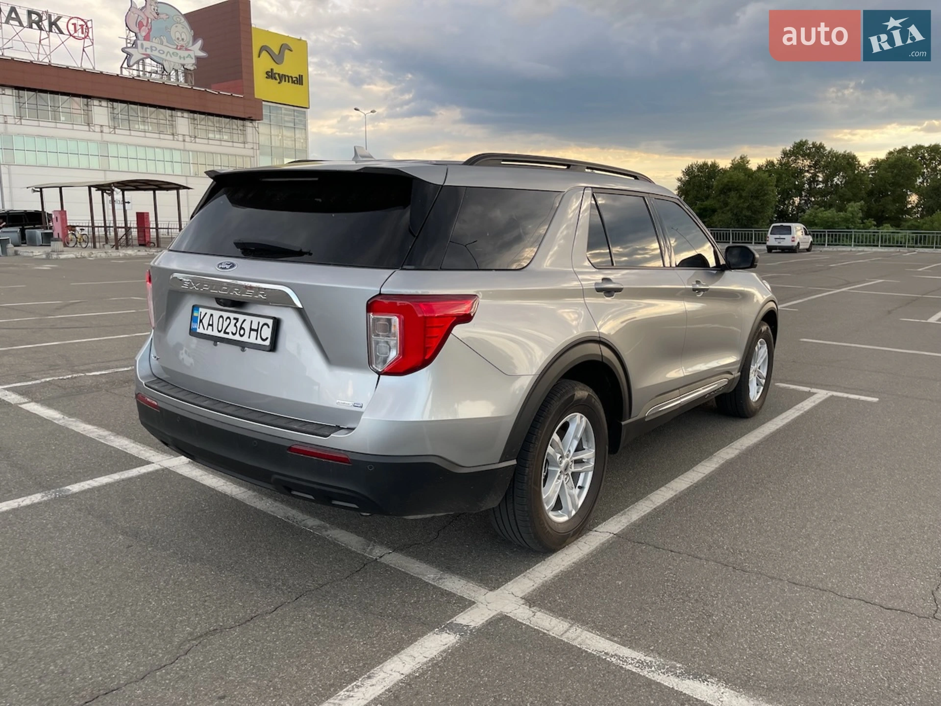 2020 Ford Explorer - мініатюра 8