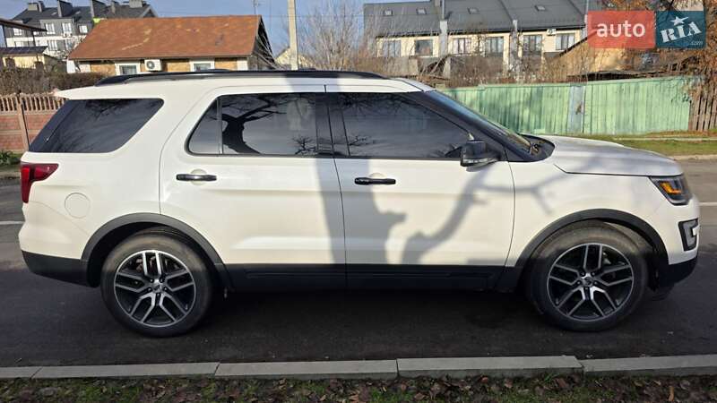 Позашляховик / Кросовер Ford Explorer 2016 в Ірпені