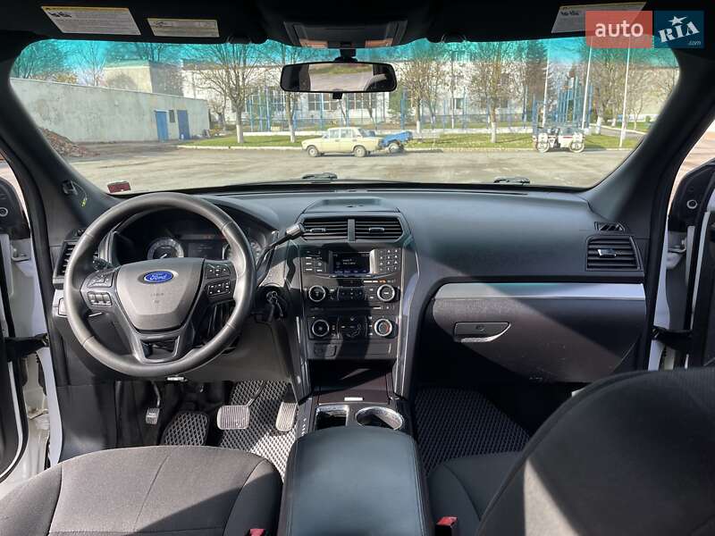 Внедорожник / Кроссовер Ford Explorer 2015 в Каменец-Подольском