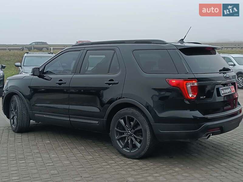 Позашляховик / Кросовер Ford Explorer 2018 в Львові