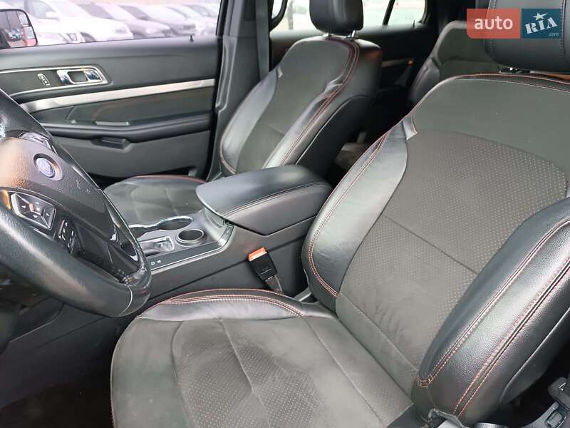 Позашляховик / Кросовер Ford Explorer 2018 в Львові