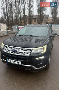 Позашляховик / Кросовер Ford Explorer 2017 в Рівному