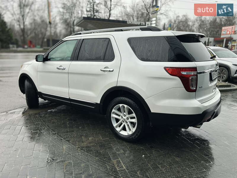 Внедорожник / Кроссовер Ford Explorer 2013 в Тернополе