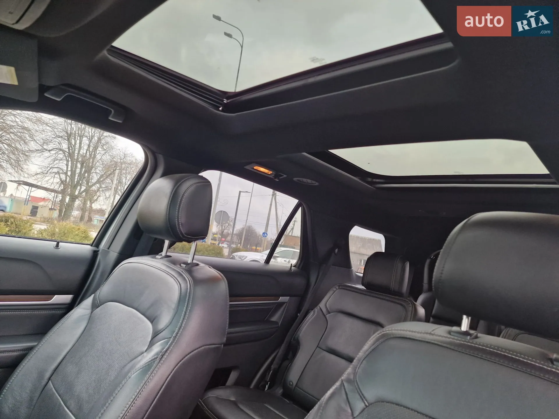 2016 Ford Explorer - мініатюра 27