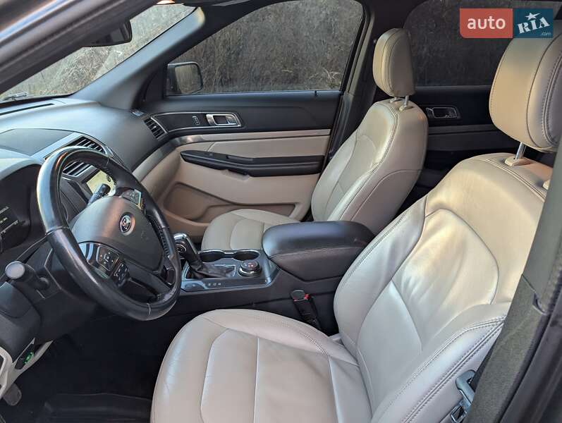 Позашляховик / Кросовер Ford Explorer 2017 в Черкасах