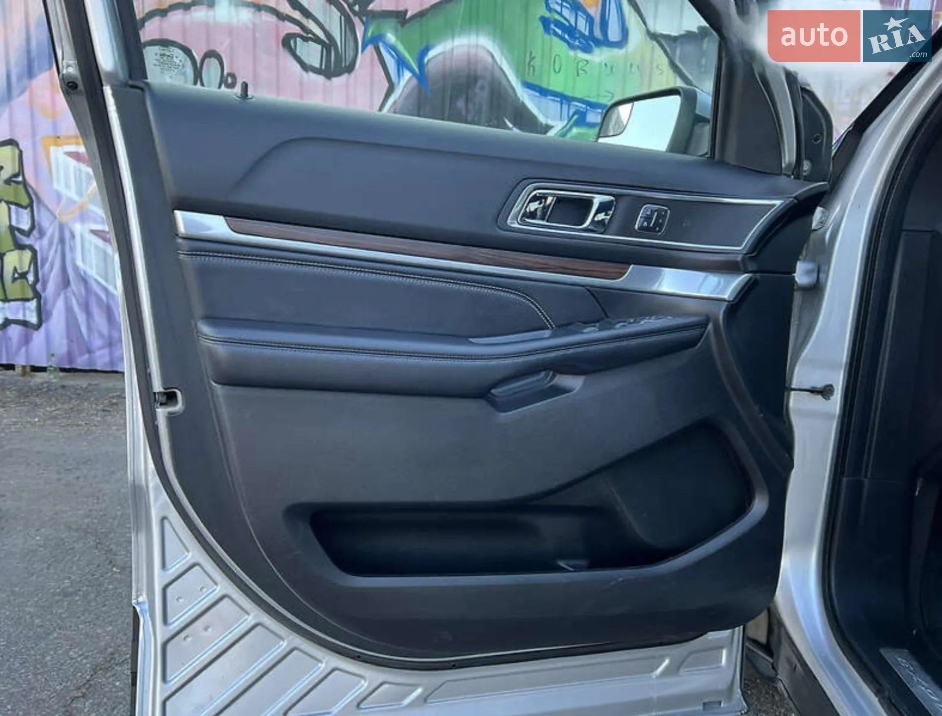 2016 Ford Explorer - мініатюра 25
