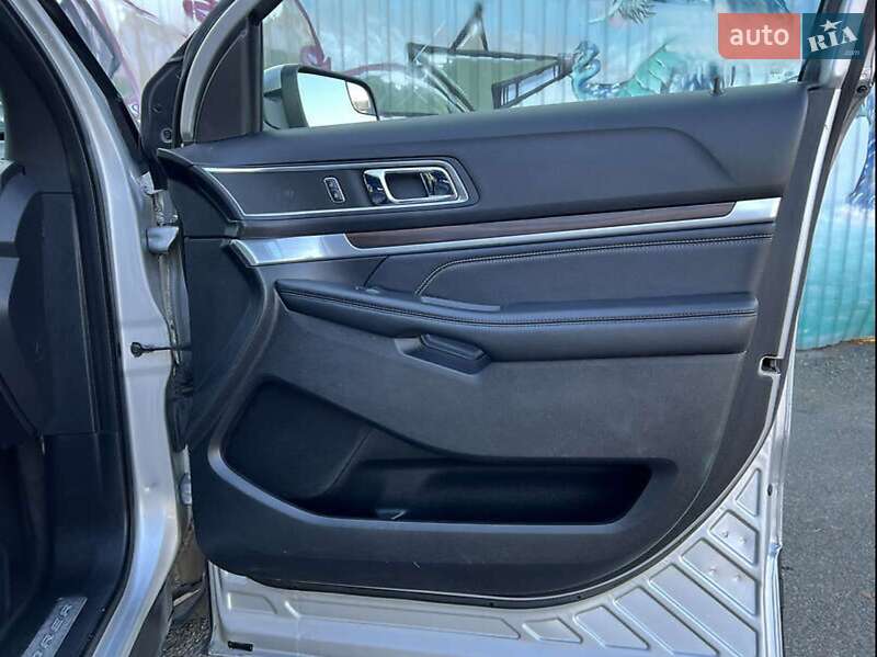 Внедорожник / Кроссовер Ford Explorer 2016 в Ковеле