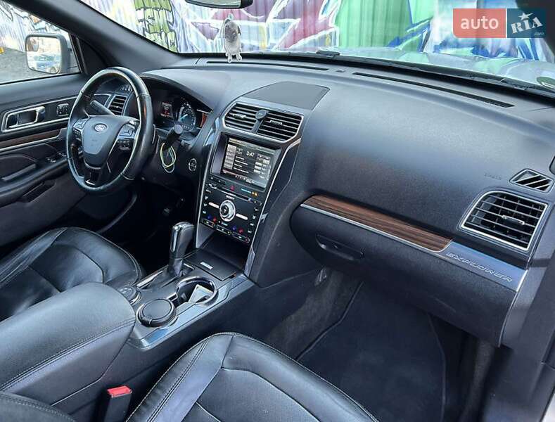 Внедорожник / Кроссовер Ford Explorer 2016 в Ковеле