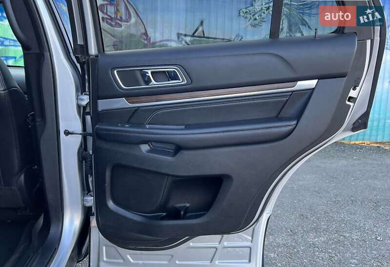Внедорожник / Кроссовер Ford Explorer 2016 в Ковеле