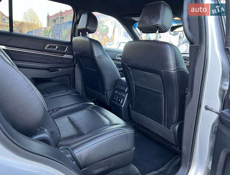 Внедорожник / Кроссовер Ford Explorer 2016 в Ковеле
