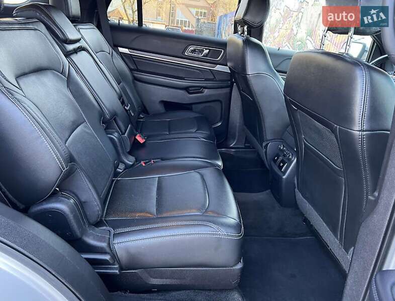 Внедорожник / Кроссовер Ford Explorer 2016 в Ковеле