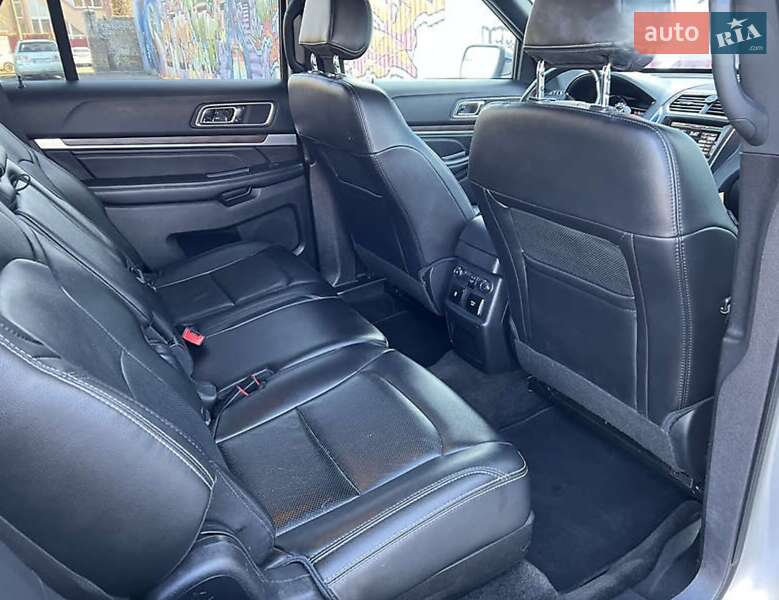 Внедорожник / Кроссовер Ford Explorer 2016 в Ковеле