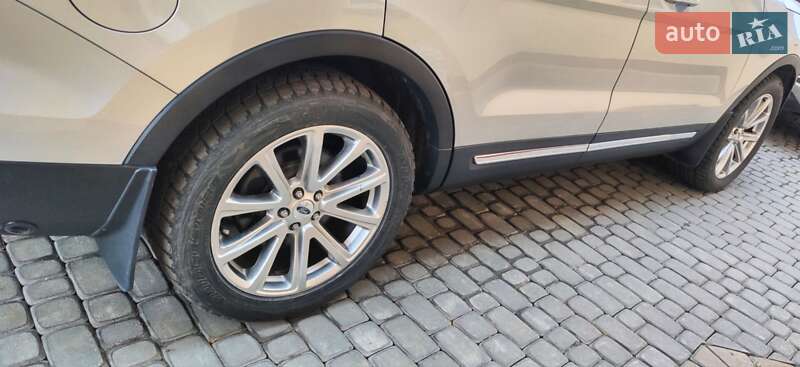 Внедорожник / Кроссовер Ford Explorer 2016 в Ковеле