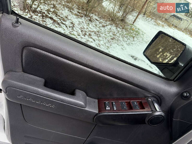 Внедорожник / Кроссовер Ford Explorer 2009 в Киеве