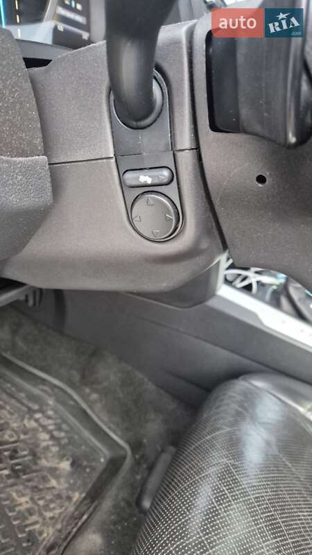 Позашляховик / Кросовер Ford Explorer 2013 в Первомайську