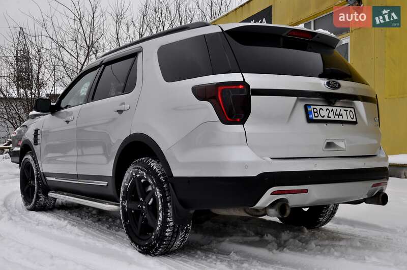 Внедорожник / Кроссовер Ford Explorer 2016 в Львове