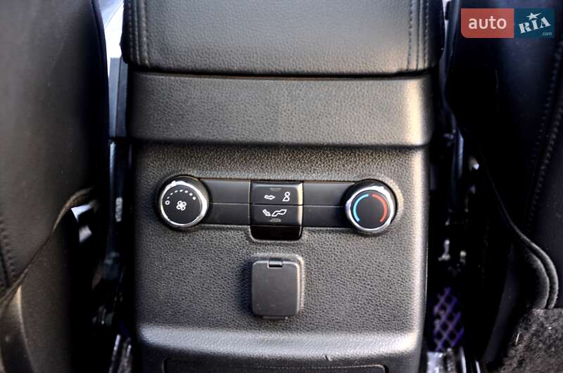 Внедорожник / Кроссовер Ford Explorer 2016 в Львове