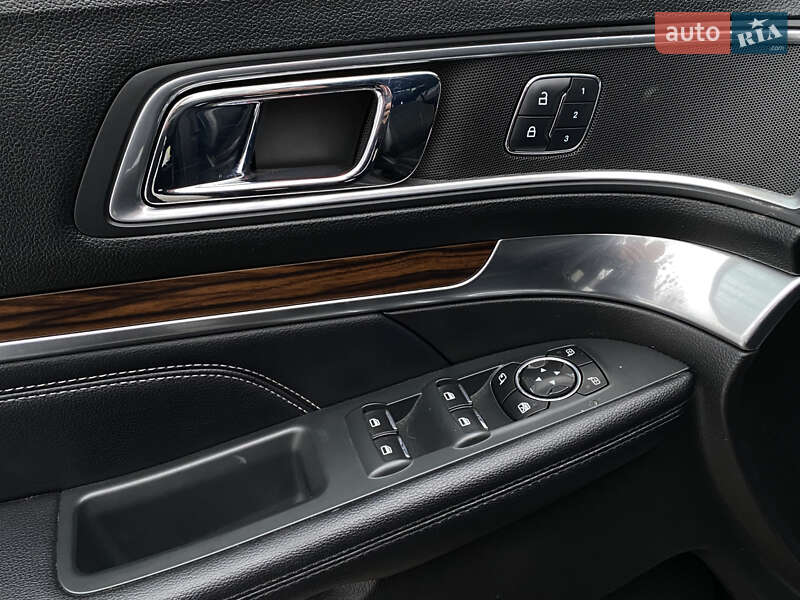 Позашляховик / Кросовер Ford Explorer 2017 в Вінниці