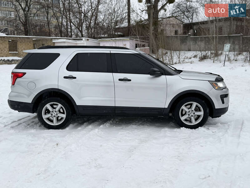 Позашляховик / Кросовер Ford Explorer 2018 в Макарові