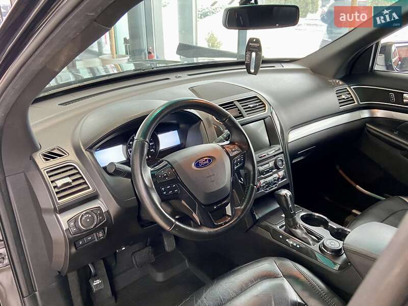 Внедорожник / Кроссовер Ford Explorer 2016 в Виннице