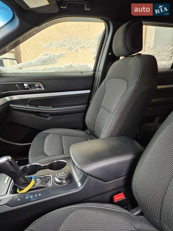 Внедорожник / Кроссовер Ford Explorer 2017 в Ивано-Франковске