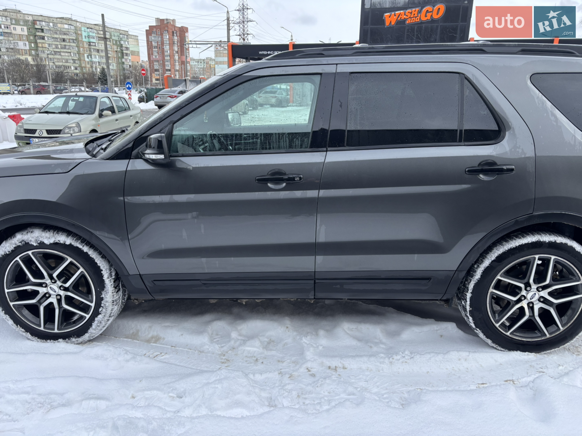 2017 Ford Explorer - мініатюра 4