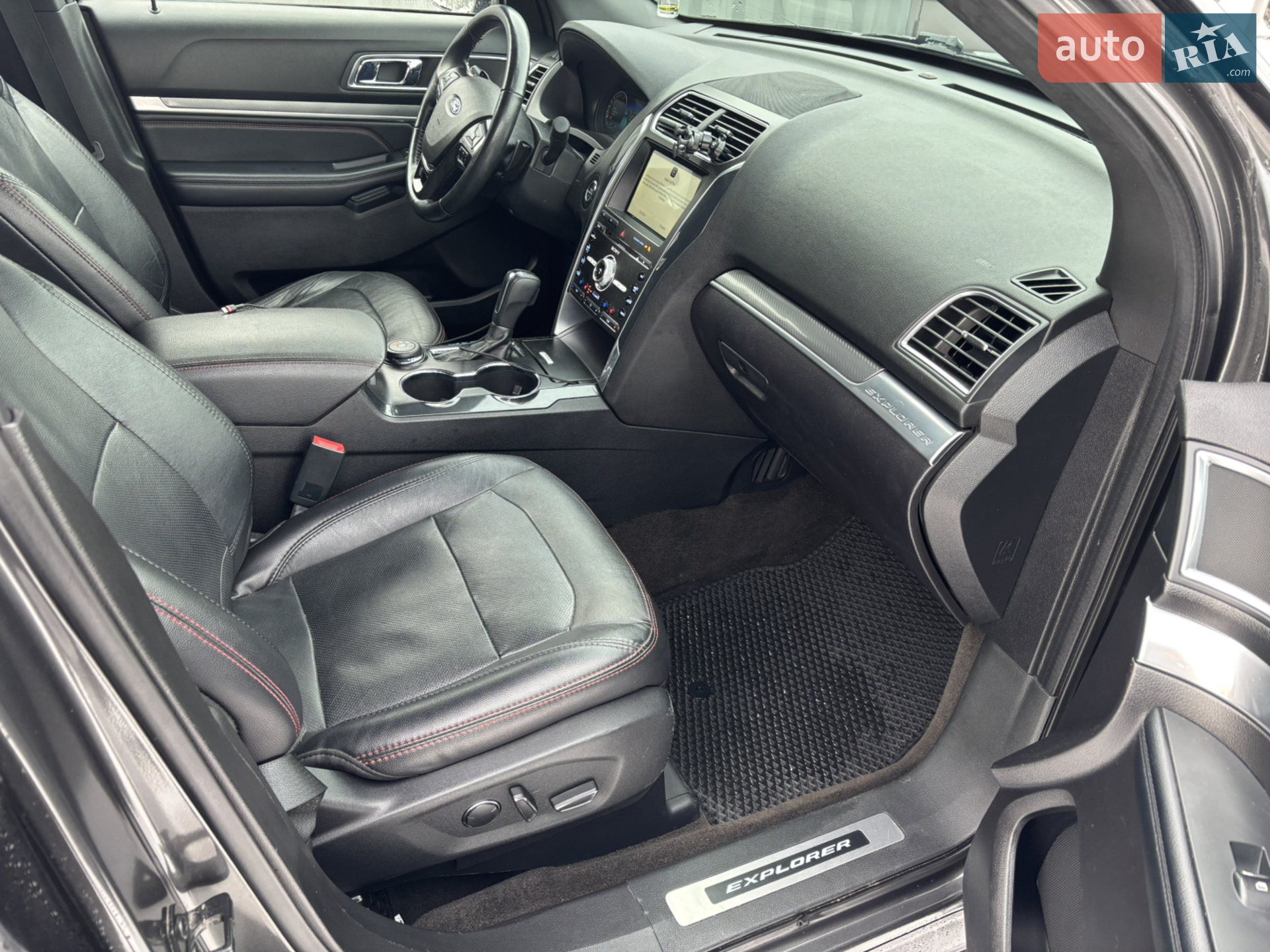 2017 Ford Explorer - мініатюра 11