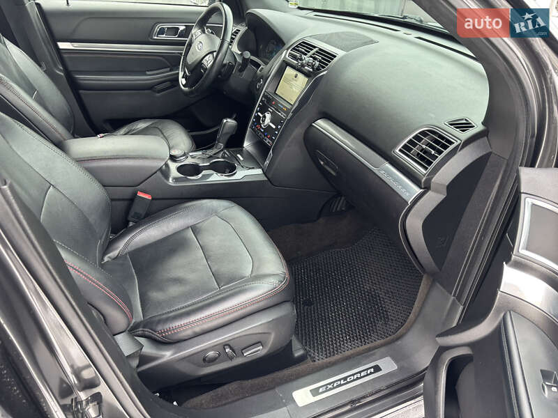 Внедорожник / Кроссовер Ford Explorer 2017 в Полтаве