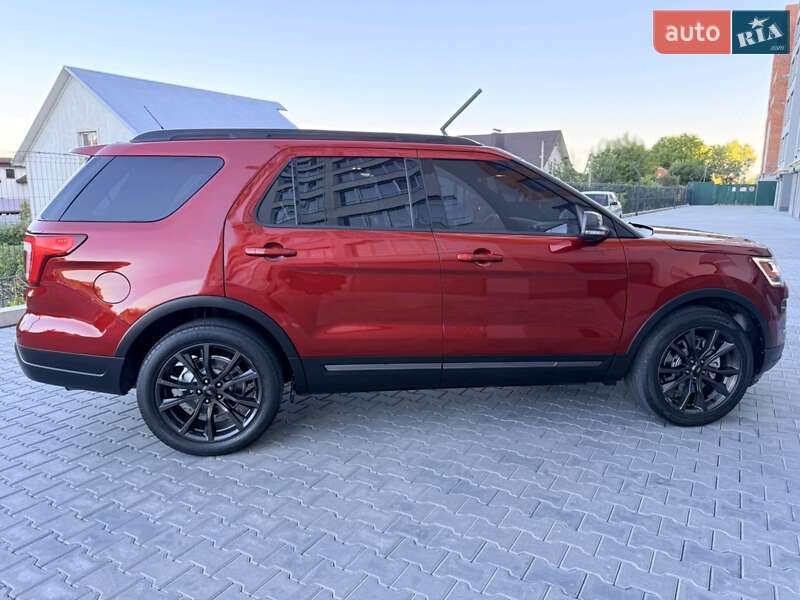 Позашляховик / Кросовер Ford Explorer 2018 в Шепетівці