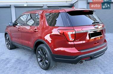 Позашляховик / Кросовер Ford Explorer 2018 в Шепетівці