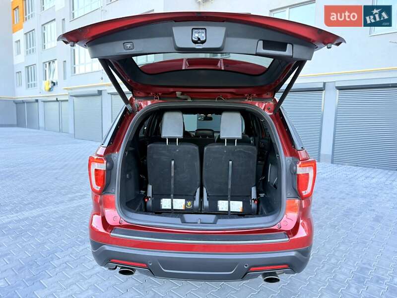 Позашляховик / Кросовер Ford Explorer 2018 в Шепетівці