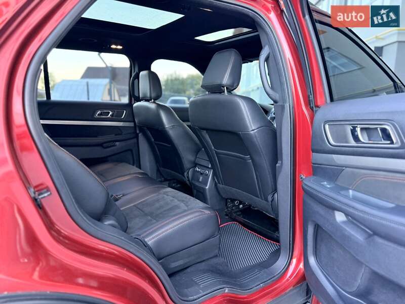 Позашляховик / Кросовер Ford Explorer 2018 в Шепетівці