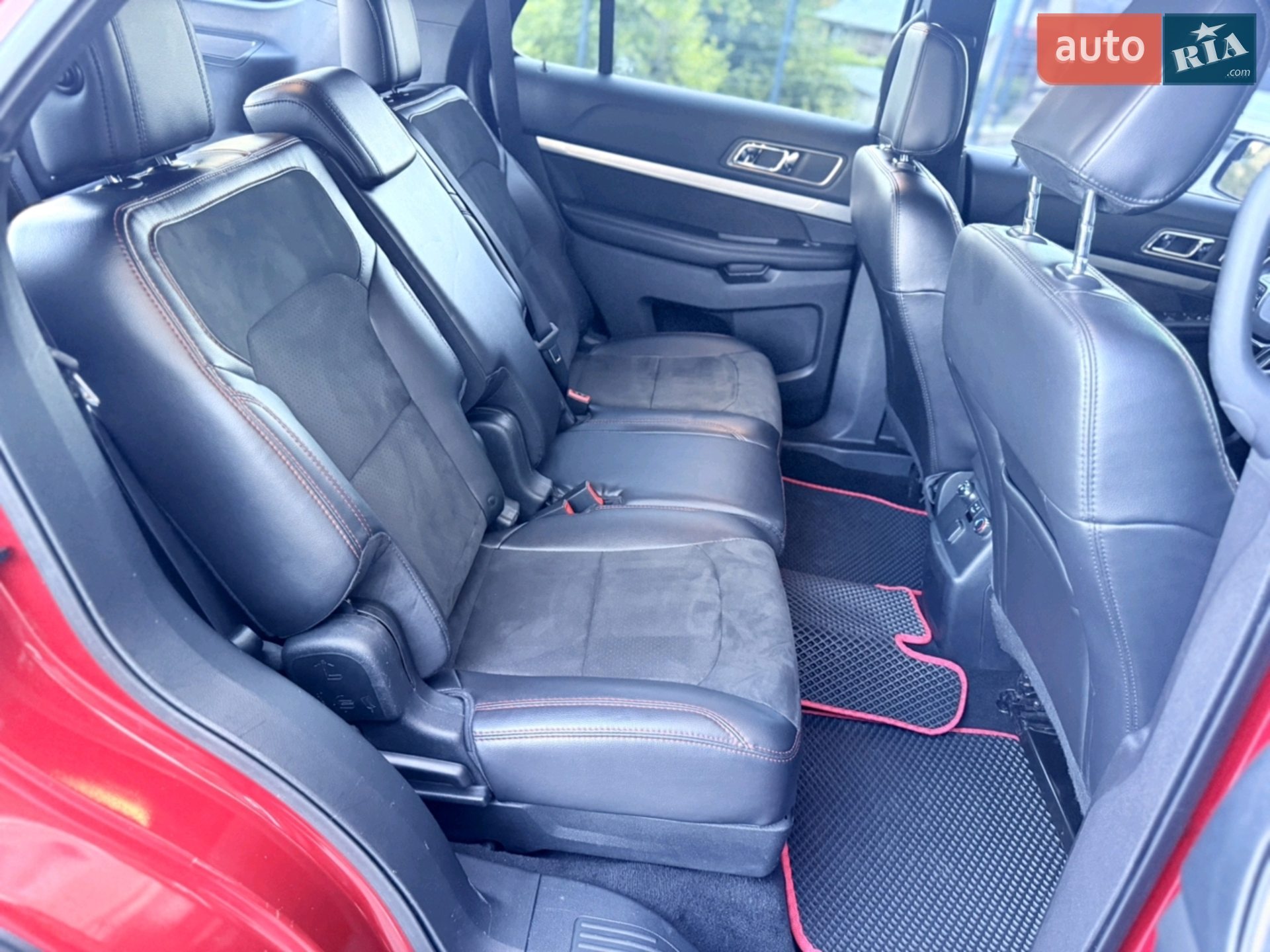 2018 Ford Explorer - мініатюра 19