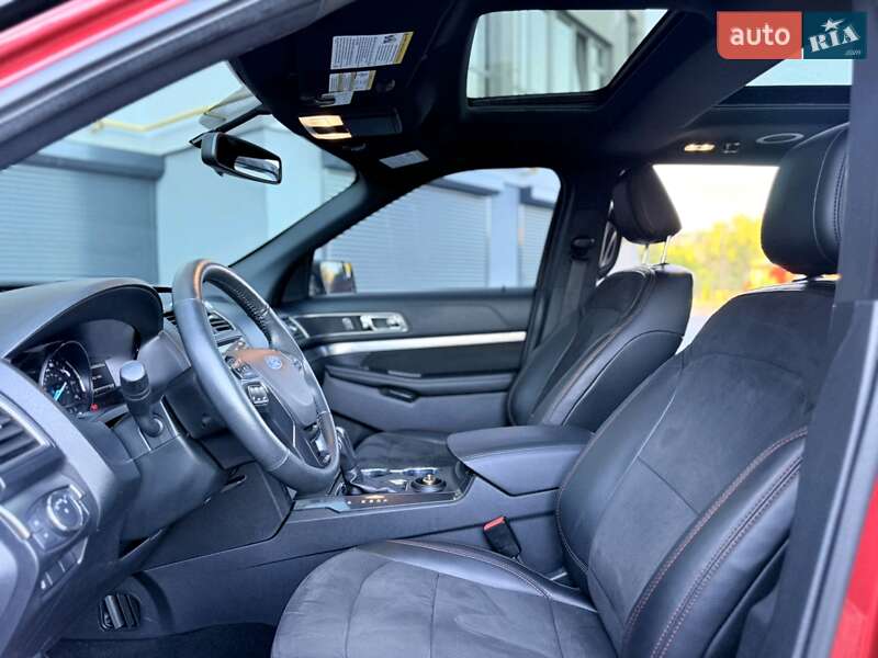 Позашляховик / Кросовер Ford Explorer 2018 в Шепетівці