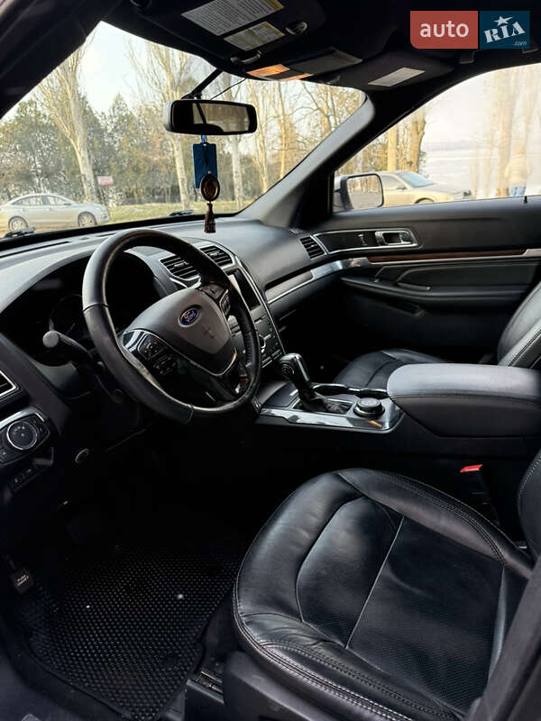 Позашляховик / Кросовер Ford Explorer 2019 в Миколаєві