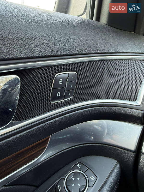 Позашляховик / Кросовер Ford Explorer 2019 в Миколаєві