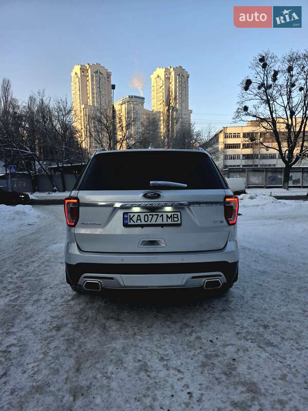 Позашляховик / Кросовер Ford Explorer 2017 в Києві