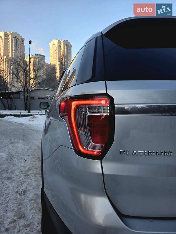 Позашляховик / Кросовер Ford Explorer 2017 в Києві