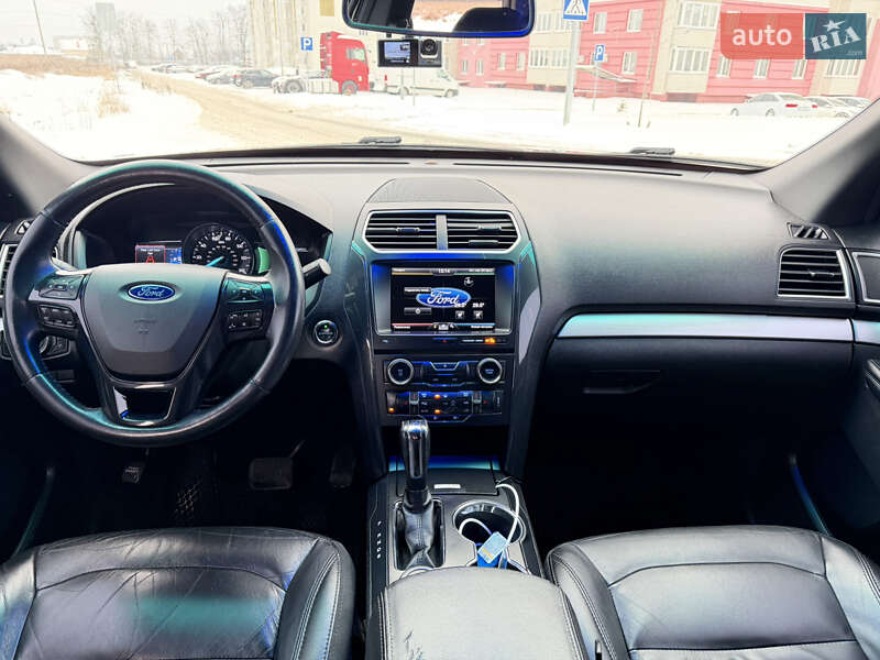 Позашляховик / Кросовер Ford Explorer 2015 в Вінниці