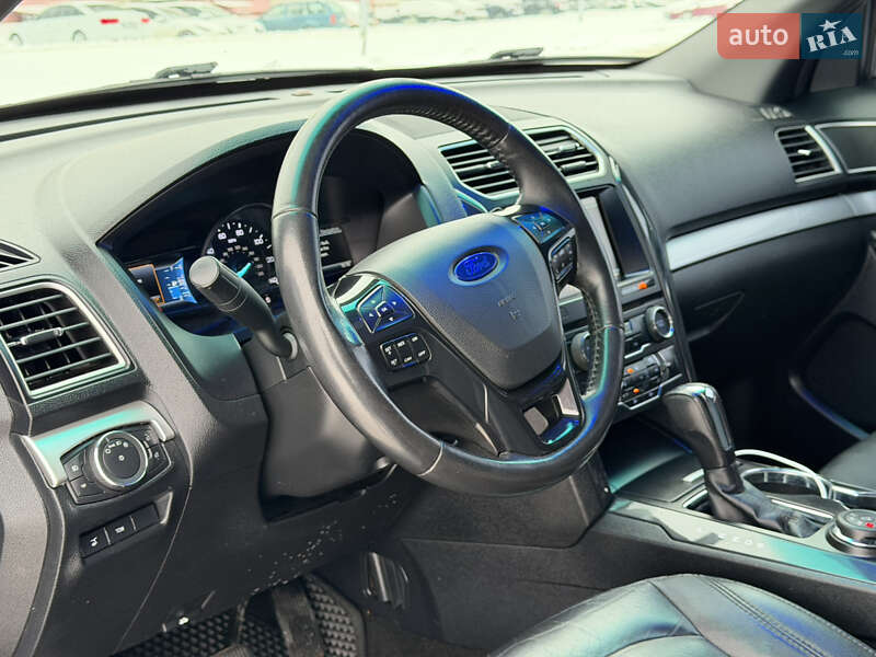 Позашляховик / Кросовер Ford Explorer 2015 в Вінниці