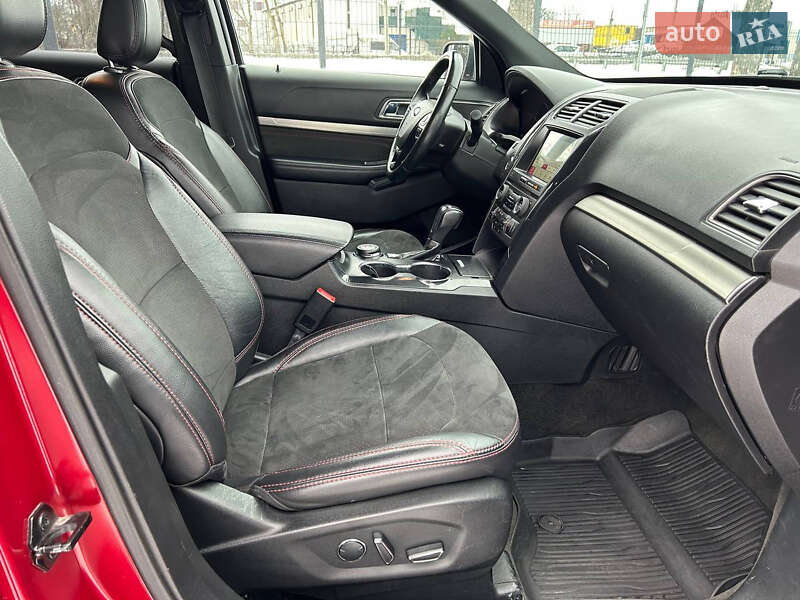 Внедорожник / Кроссовер Ford Explorer 2018 в Стрые